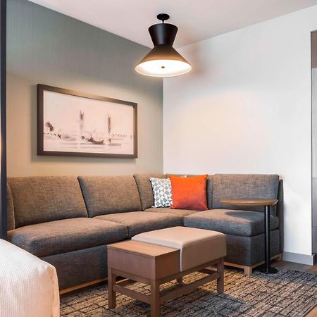 Hyatt Place Sacramento International Airport 외부 사진